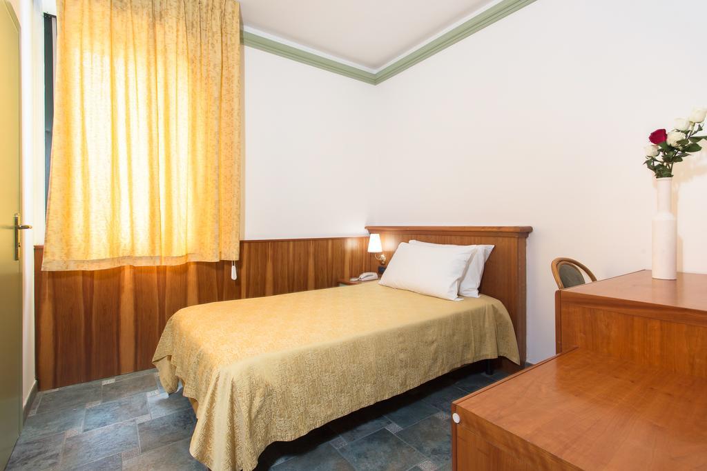 Hotel Zeus 체제나티코 객실 사진